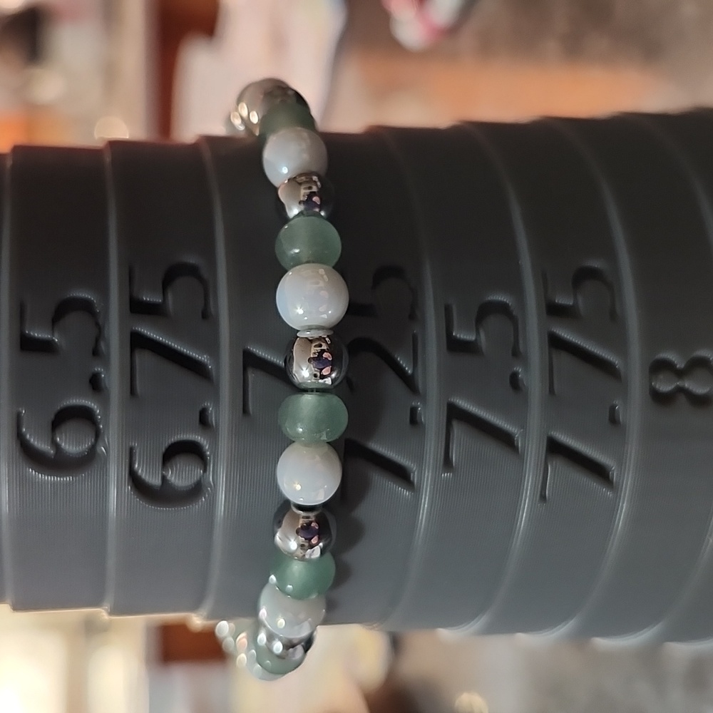 Handmade Silver Hematite and Green Aventurine Beaded Bracelet - Picture 4 of 4